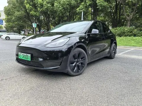 Tesla Model Y 2023 — фото 1