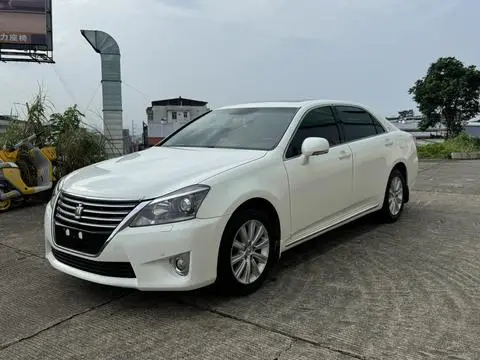 Toyota Crown 2012