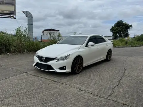 Toyota Reiz 2013