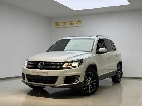 Volkswagen Tiguan 2015 — фото 1