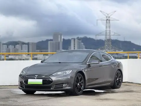 Tesla Model S 2014