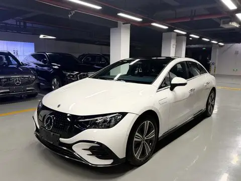 Mercedes-Benz EQE 2025