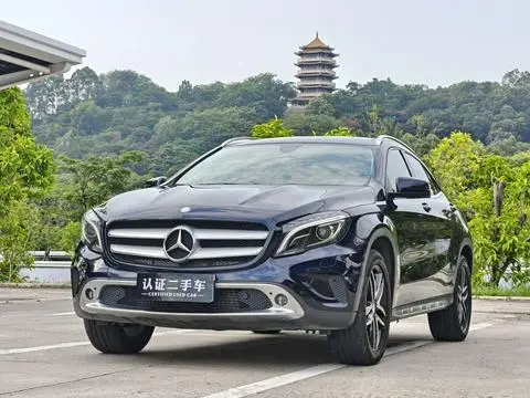Mercedes-Benz GLA 2015