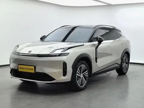 Lynk & Co 08 EM-P 2023