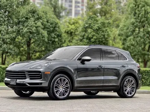 Porsche Cayenne 2022 — фото 1