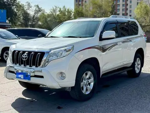 Toyota Prado 2017 — фото 1