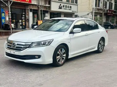 Honda Accord 2015 — фото 1