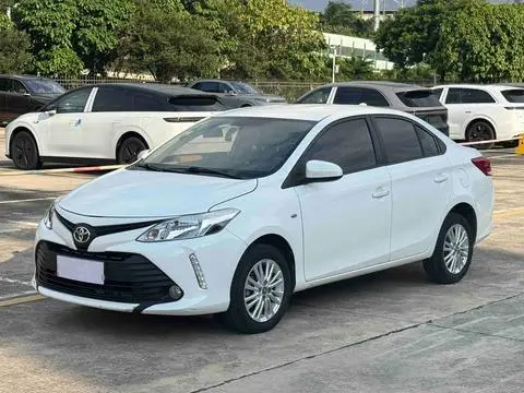 Toyota Vios 2017 — фото 1