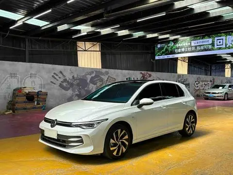 Volkswagen Golf 2025