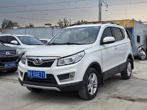 BAIC S2 2016