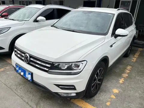 Volkswagen Tiguan L 2017 — фото 1