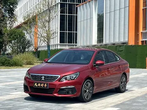 Peugeot 308 2018 — фото 1