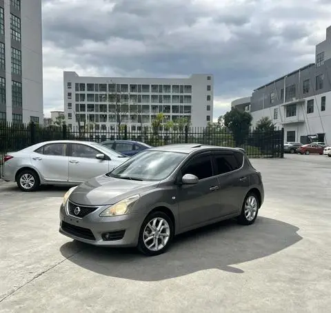 Nissan 骐达TIIDA 2011