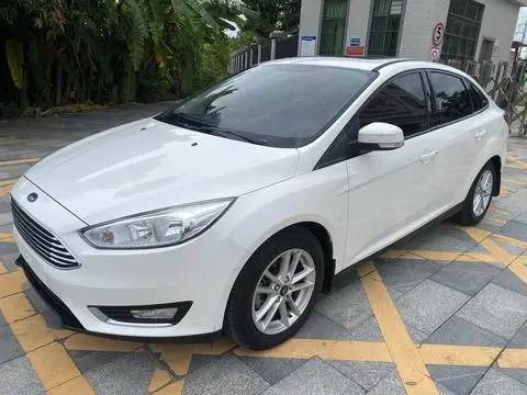 Ford Focus 2015 — фото 1