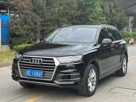 Audi Q7 2016 — фото 1