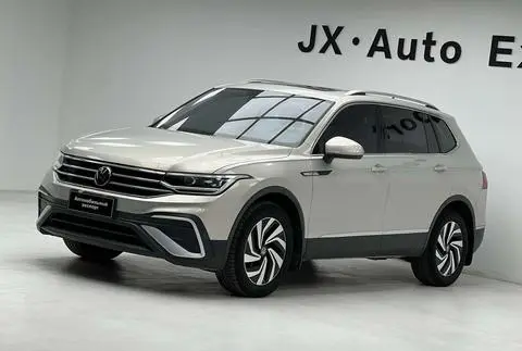 Volkswagen Tiguan L 2023