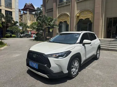 Toyota Corolla锐放 2022 — фото 1