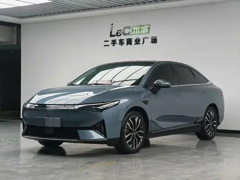 XPeng 小鹏P5 2022
