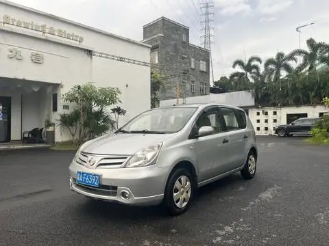 Nissan 骊威 2010