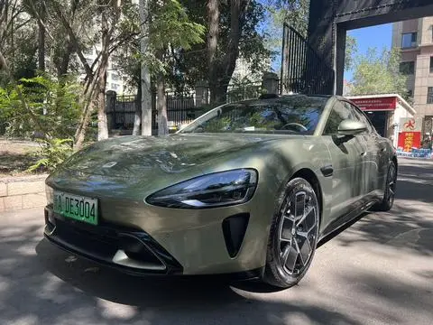 Xiaomi SU7 2024