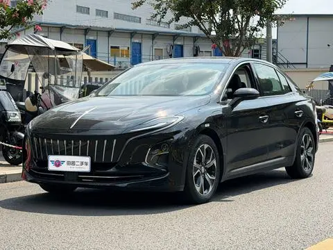 Hongqi E-QM5 2021