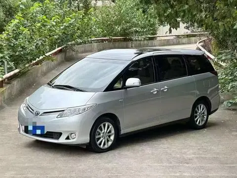 Toyota 普瑞维亚 2015 — фото 1
