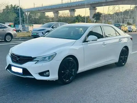 Toyota Reiz 2013