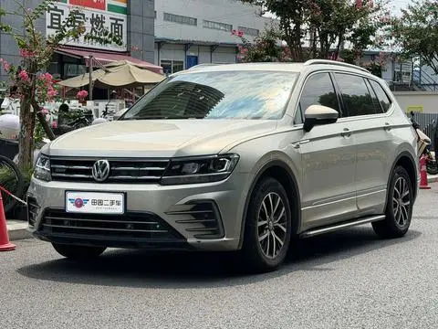 Volkswagen Tiguan L PHEV 2019