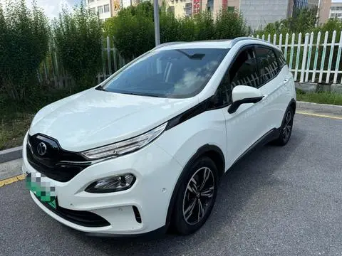 BAIC 北京EX3 2019 — фото 1