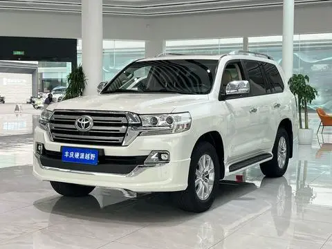Toyota 兰德酷路泽 2019 — фото 1