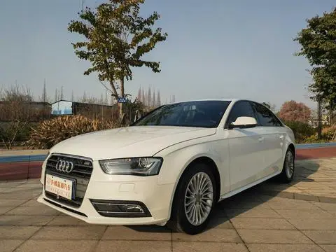 Audi A4L 2015 — фото 1