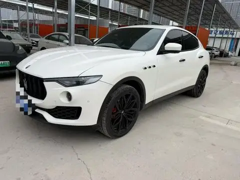 Maserati Levante 2016 — фото 1