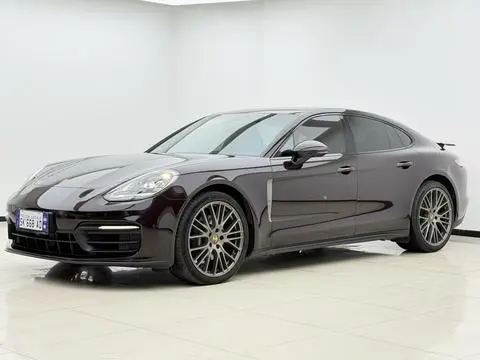 Porsche Panamera 2023