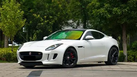 Jaguar F-TYPE 2015