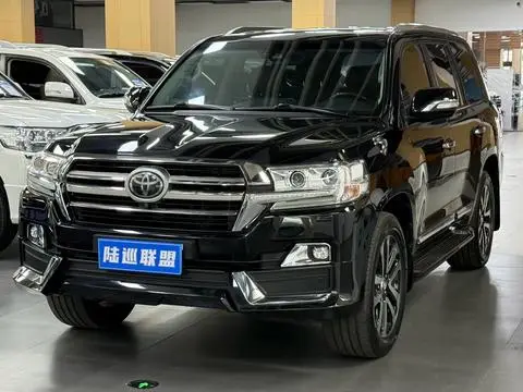 Toyota 兰德酷路泽 2019 — фото 1