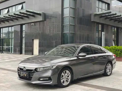 Honda Accord 2018 — фото 1