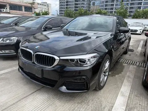 BMW 5 Series 2019 — фото 1