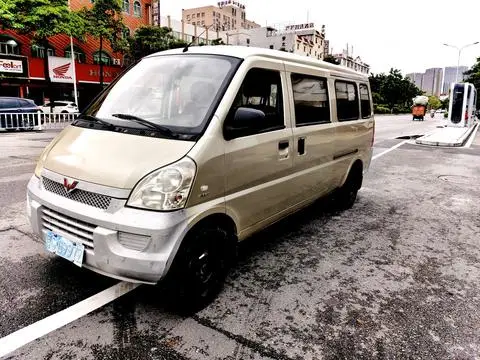 Wuling 荣光 2012