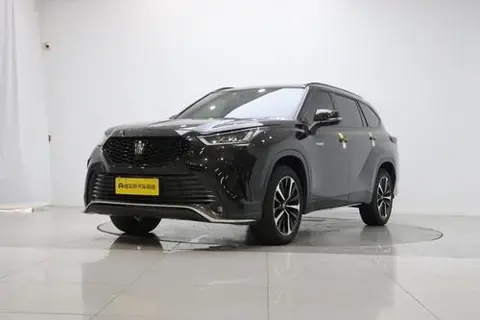 Toyota Crown Kluger 2023