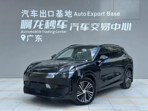 Lynk & Co 08 EM-P 2024