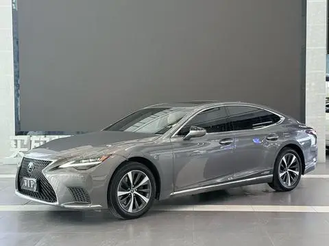 Lexus LS 2021