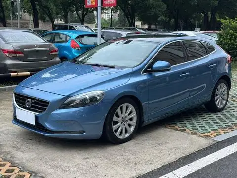 Volvo V40 2015