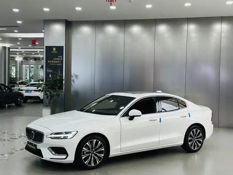 Volvo S60 2023