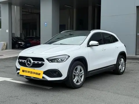 Mercedes-Benz GLA 2023 — фото 1