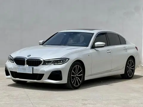 BMW 3 Series 2022 — фото 1