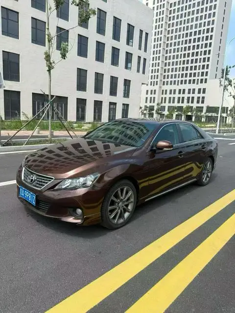 Toyota Reiz 2012
