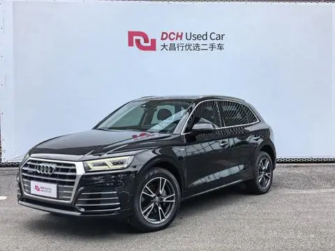 Audi Q5L 2018 — фото 1