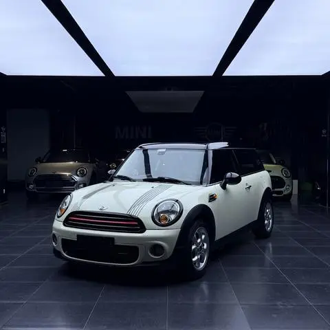 MINI CLUBMAN 2011 — фото 1