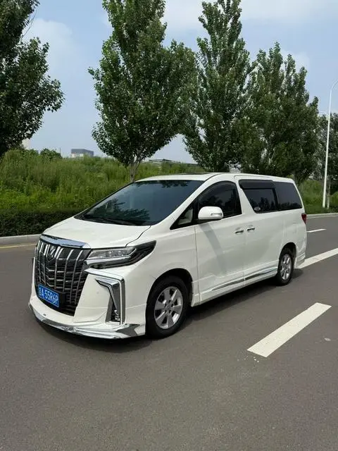 Toyota 埃尔法 2011