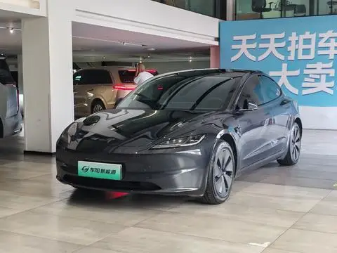 Tesla Model 3 2025 — фото 1